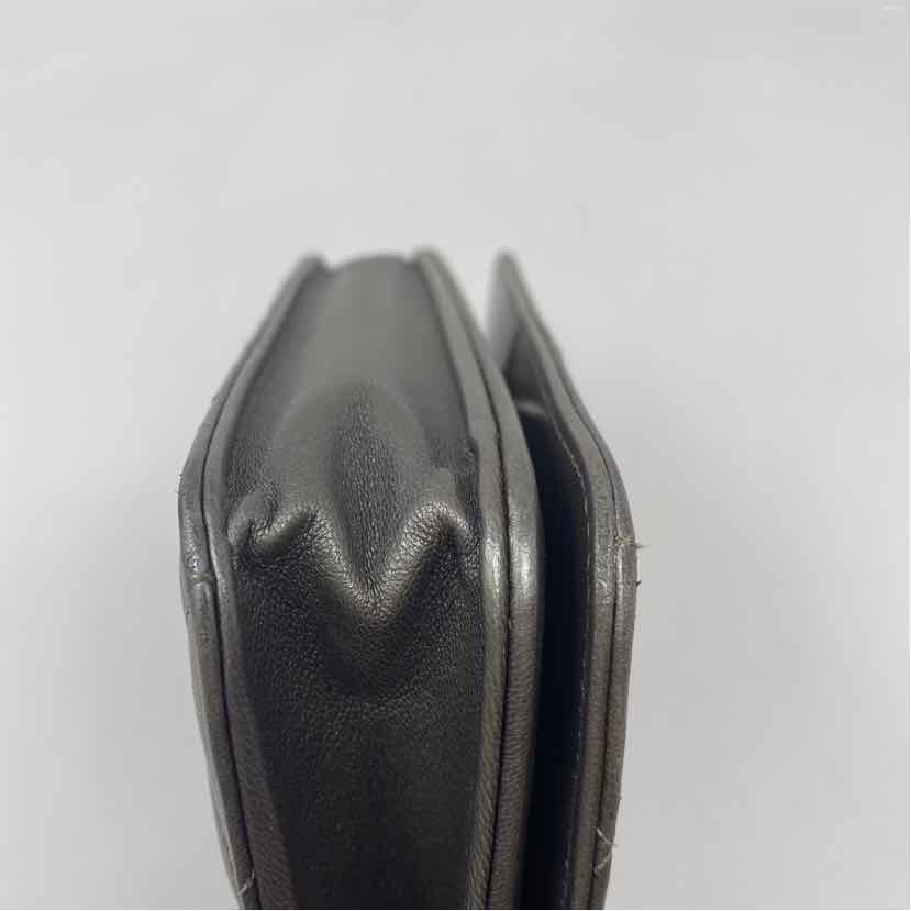 Pre-Owned Chanel Gunmetal Leather Designer Handbag