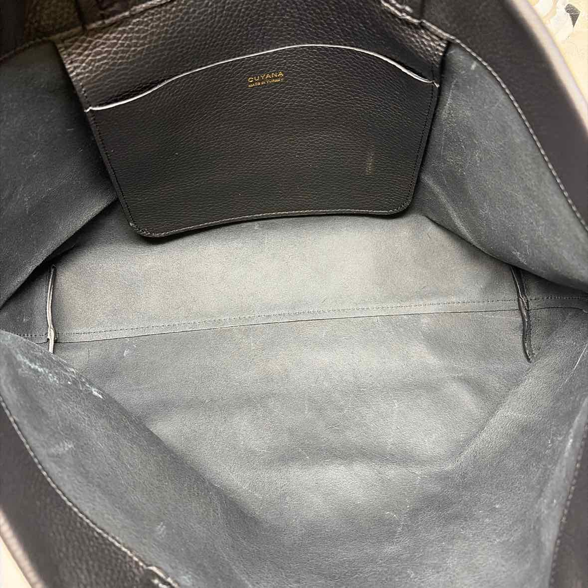 Pre-Owned Cuyana Black Leather Handbag