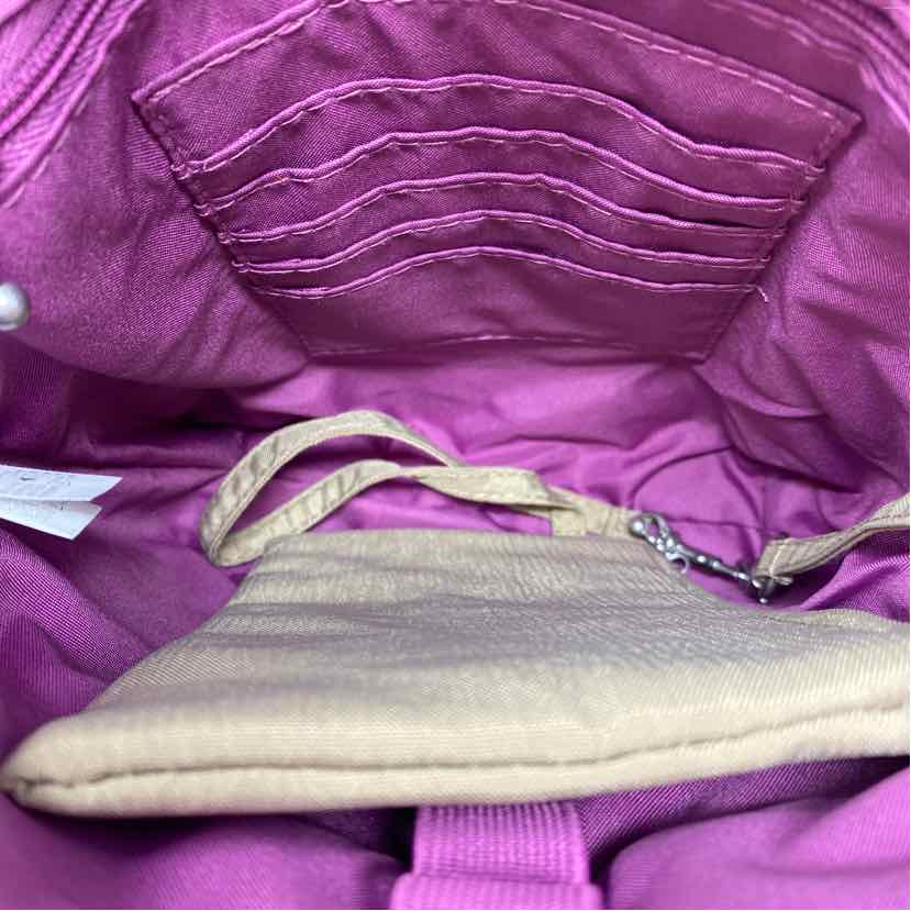 Pre-Owned Baggallini Tan Nylon Handbag