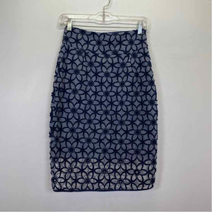 Pre-Owned Size XS Moon & Madison Blue Skirt
