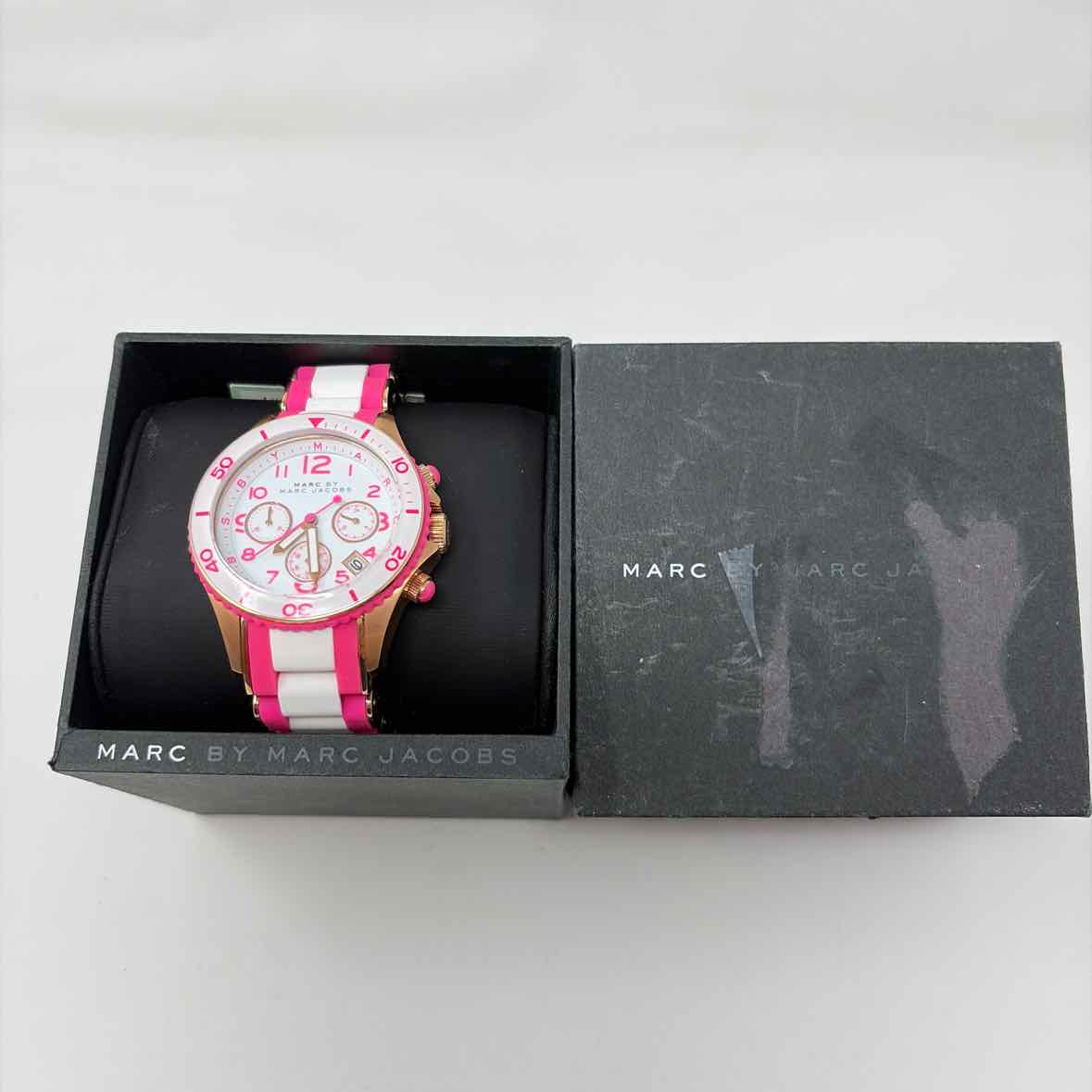Pre-Owned Marc by Marc Jacobs White Rubber Watch