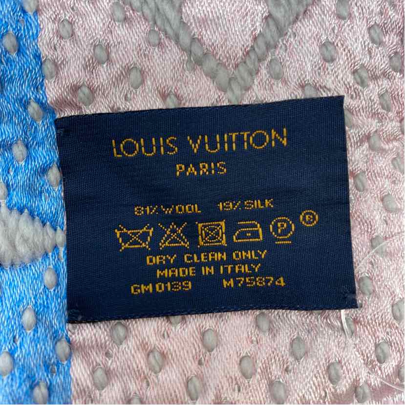Pre-Owned Louis Vuitton Grey/Pink Knit Designer Scarf