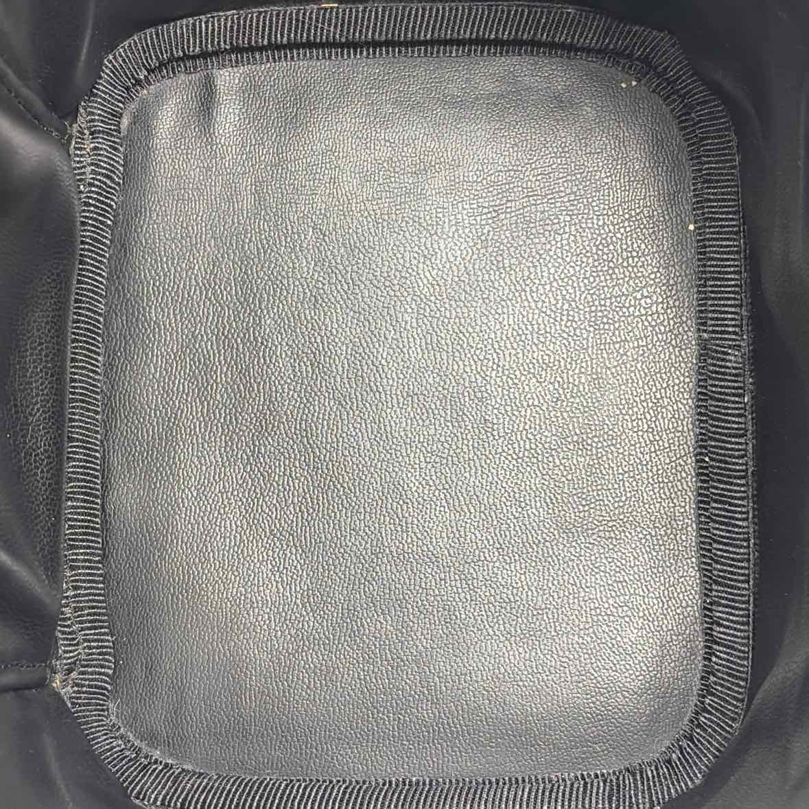 Pre-Owned Chanel Black Leather Designer Handbag
