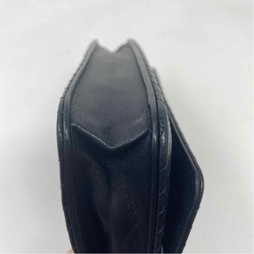 Pre-Owned Chanel Black Lambskin Designer Handbag