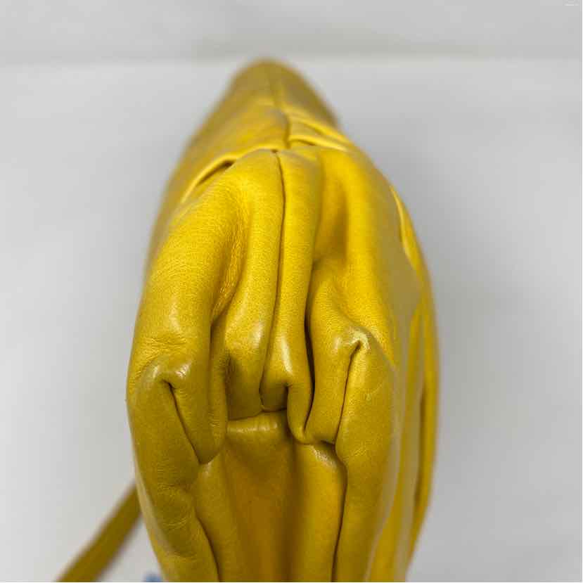 Pre-Owned Gucci Yellow Leather Designer Handbag