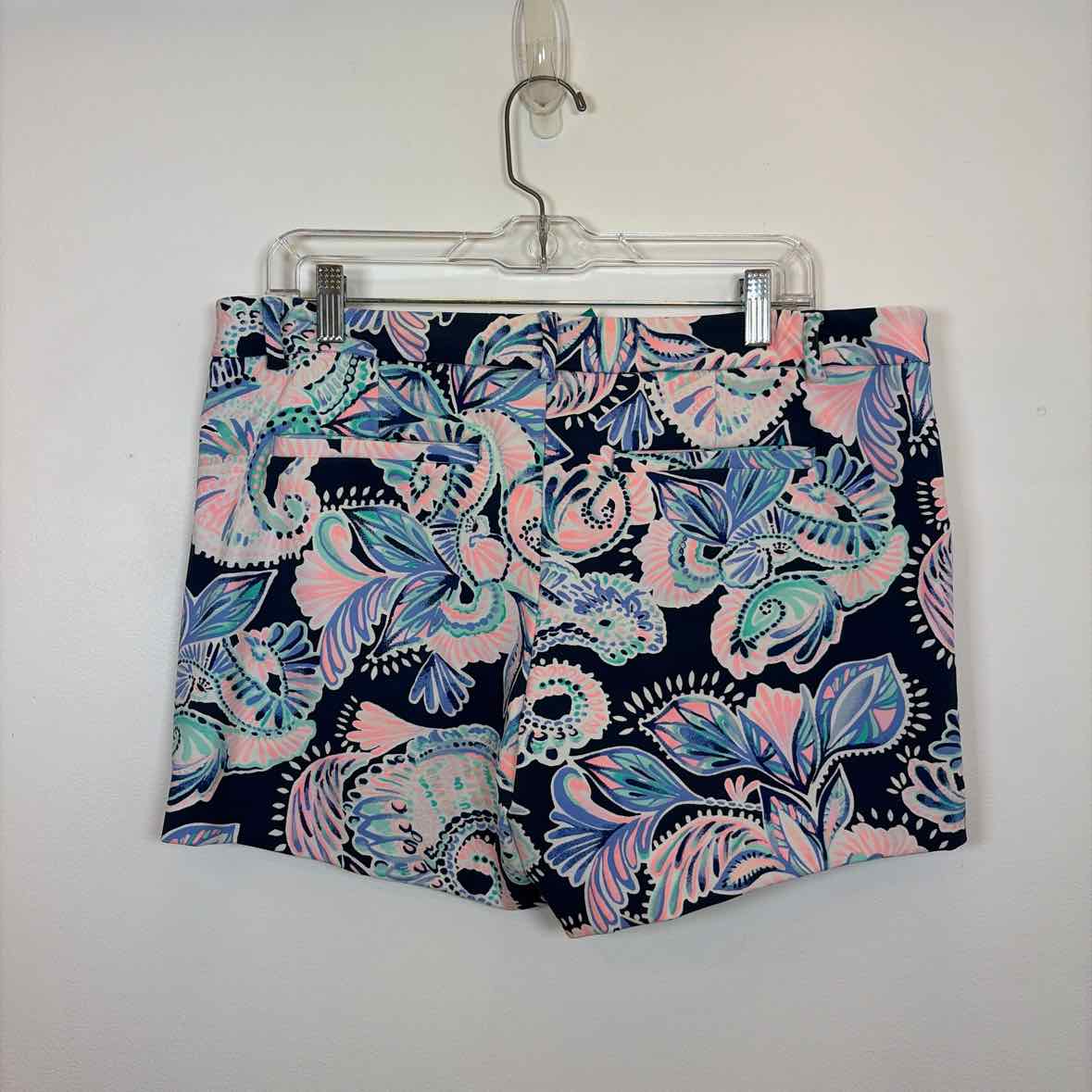 Pre-Owned Size 10/L Lilly Pulitzer Blue Multi Shorts