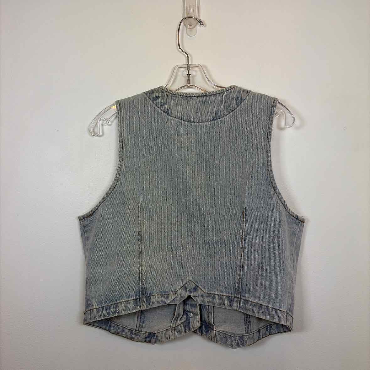 Pre-Owned Size XL Almost Famous Denim Top