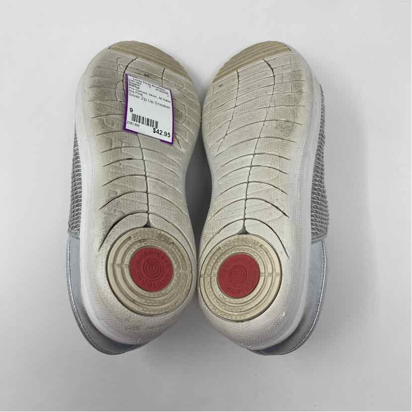 Pre-Owned Shoe Size 9 FitFlop Silver Sneaker