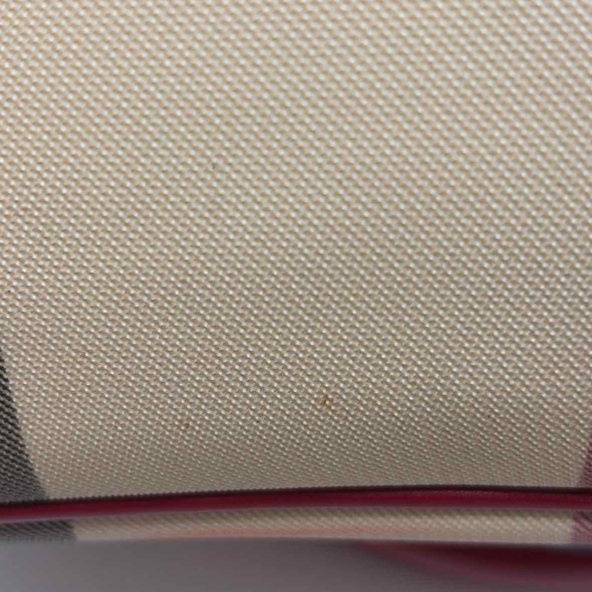 Pre-Owned Burberry Red Multi Coated Canvas Designer Handbag
