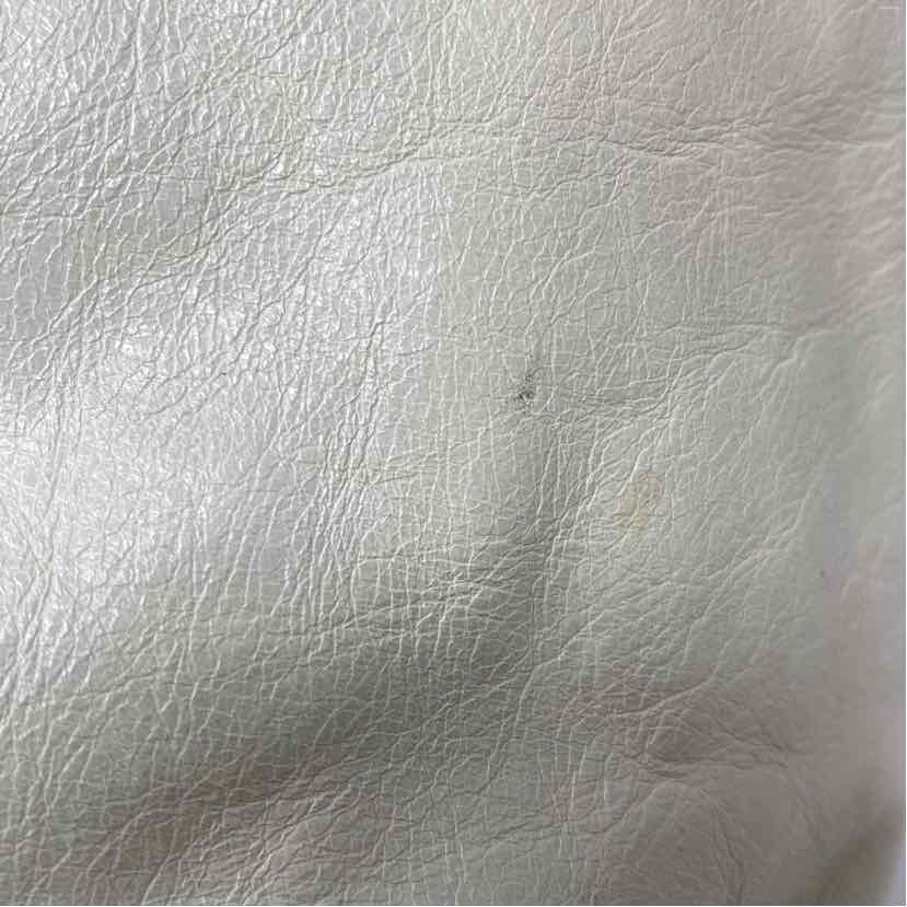 Pre-Owned Prada Cream Leather Designer Handbag