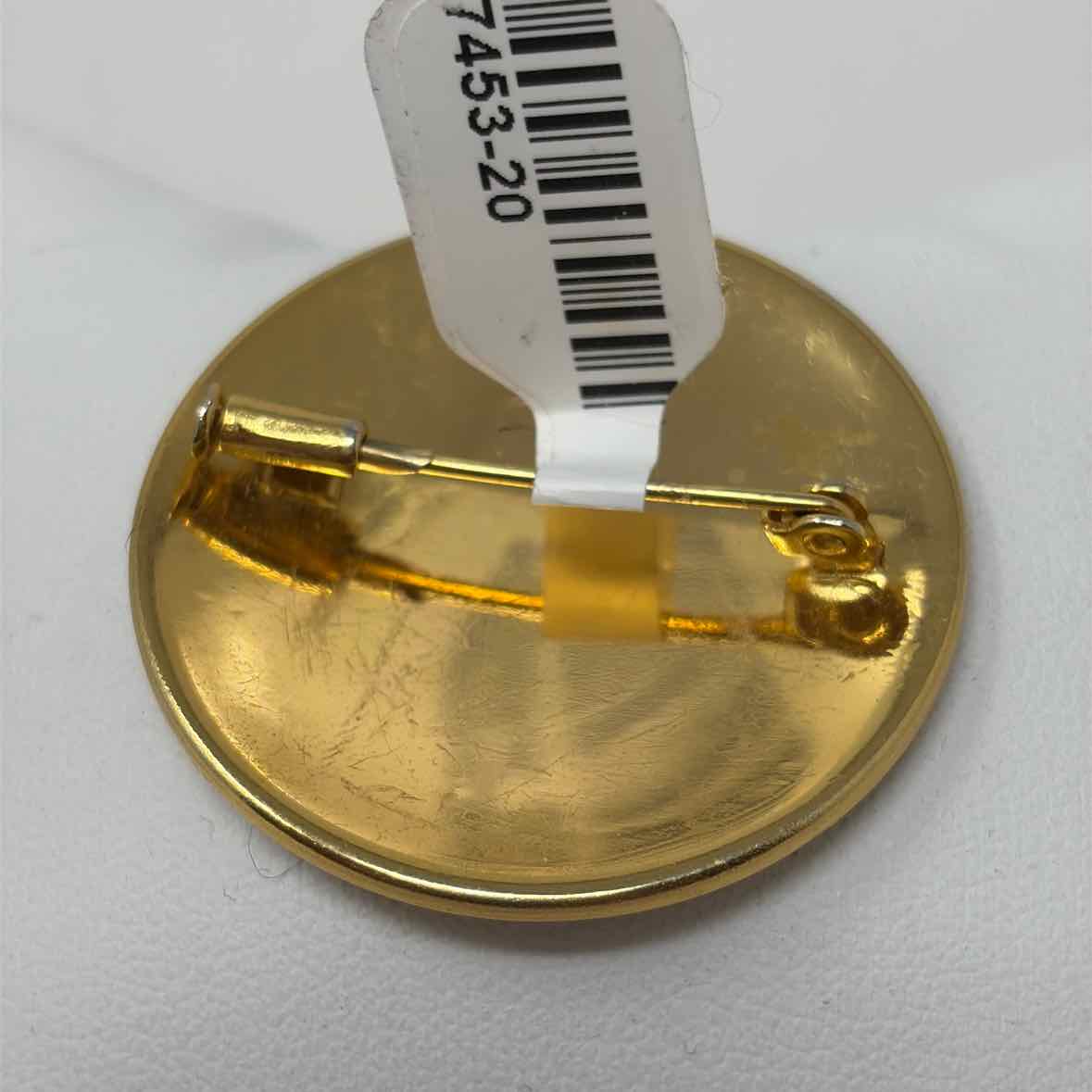 Pre-Owned Gold Brooch