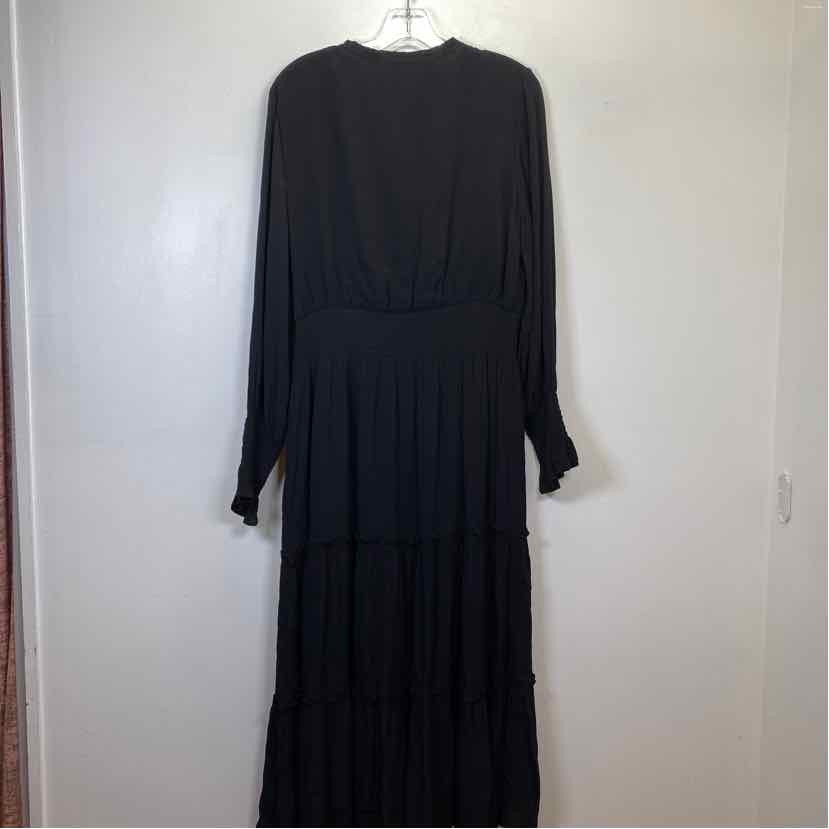 Pre-Owned Size L Sail To Sable Black Casual Dress