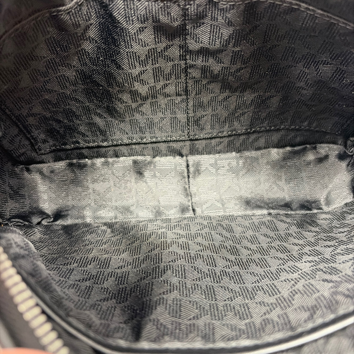 Pre-Owned Michael Kors Grey Leather Handbag