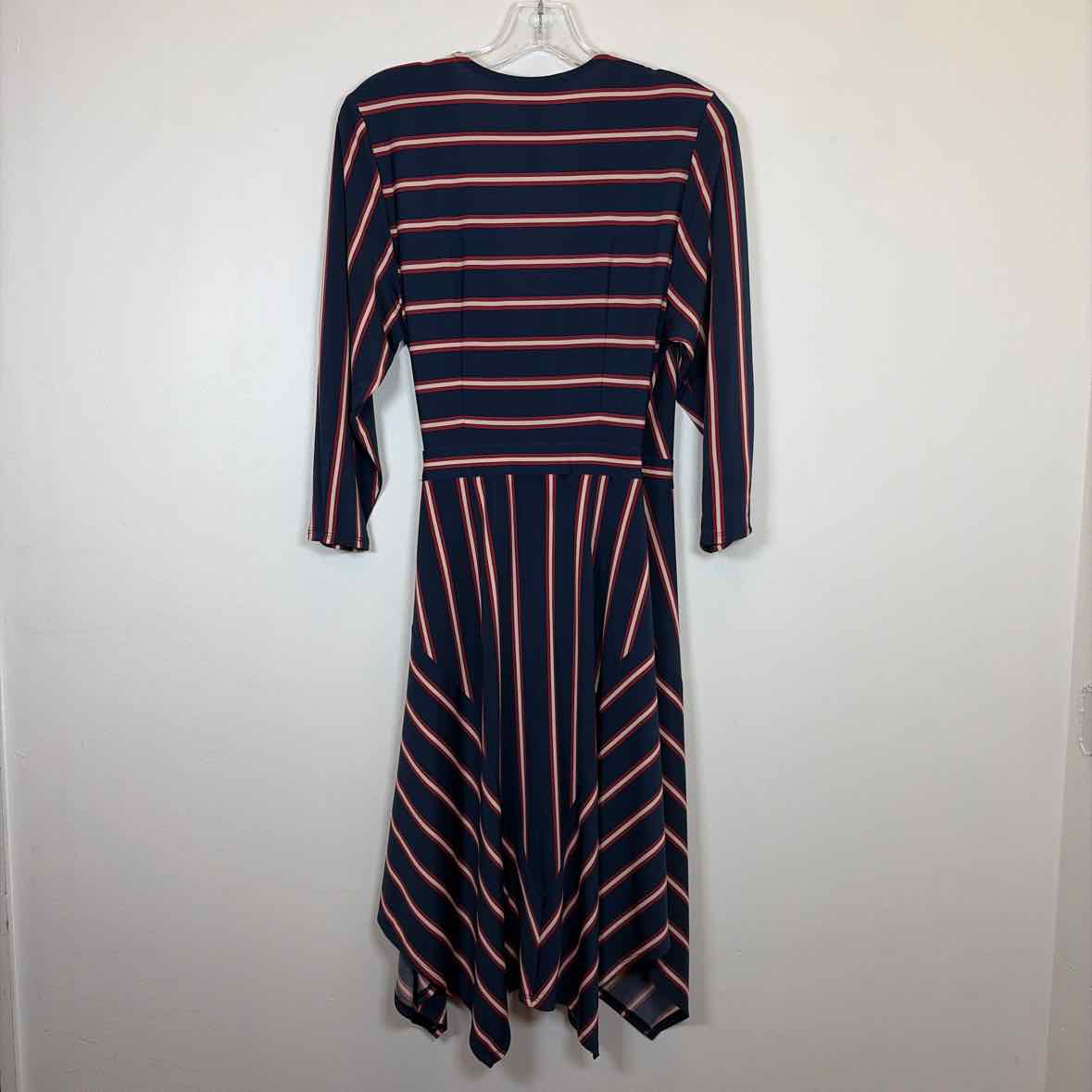 Pre-Owned Size S BCBG Maxazria Navy Multi Casual Dress