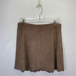 Pre-Owned Size M BCBGMAXAZRIA Tan Skirt