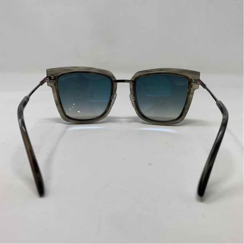 Pre-Owned Tom Ford Grey Multi Plastic Designer Sunglasses