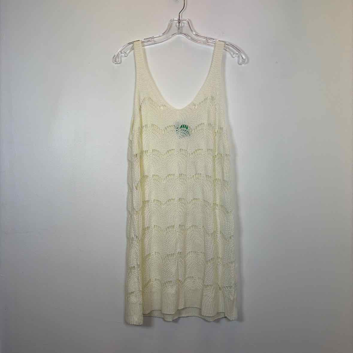 Pre-Owned Size L Boutique White Casual Dress
