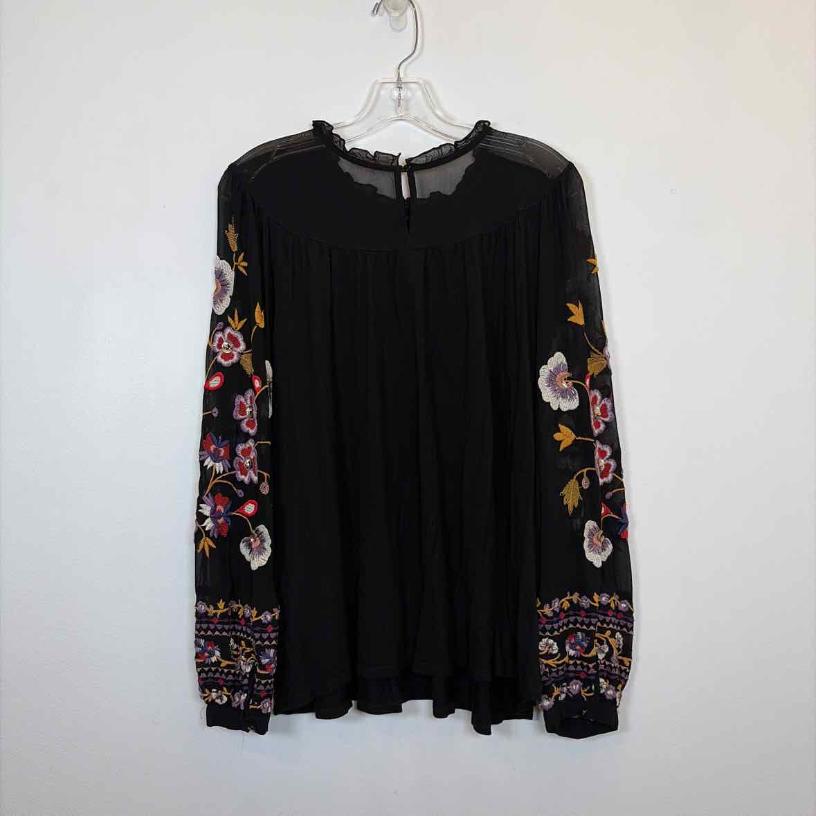 Pre-Owned Size XL Anthropologie Black Multi Top