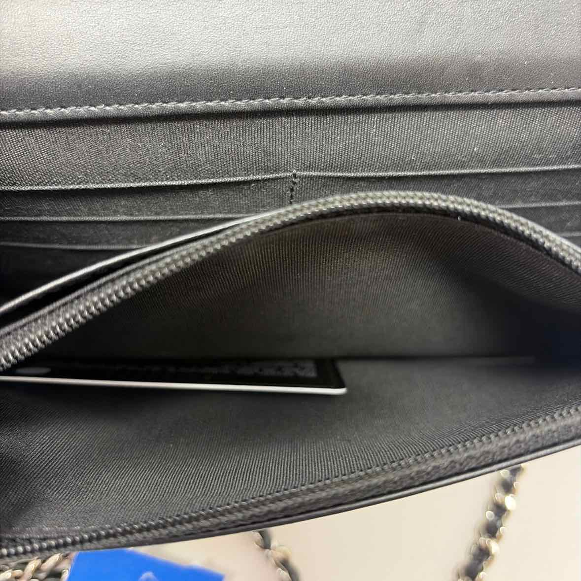 Pre-Owned Chanel Black Leather Designer Handbag