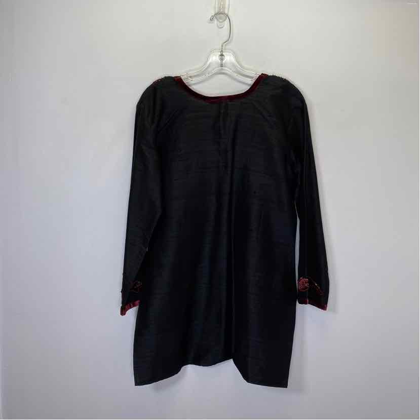 Pre-Owned Size M Saachi Black Multi Top