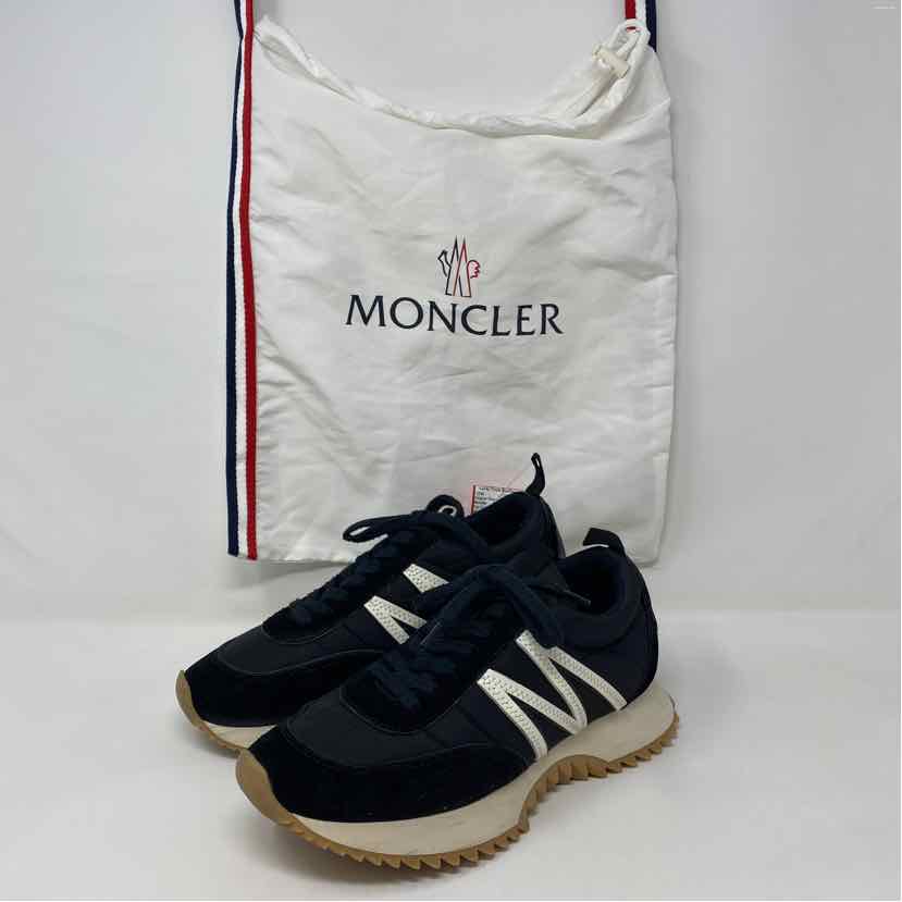 Pre-Owned Moncler Black Nylon Shoe Size 9 Designer Shoes