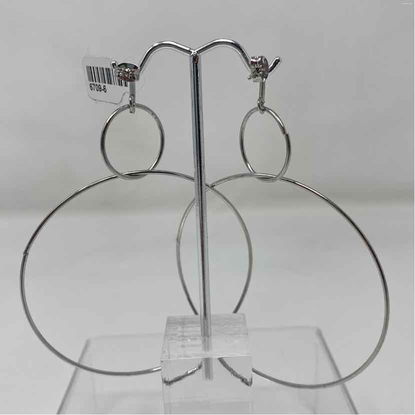 Pre-Owned Silver Earrings