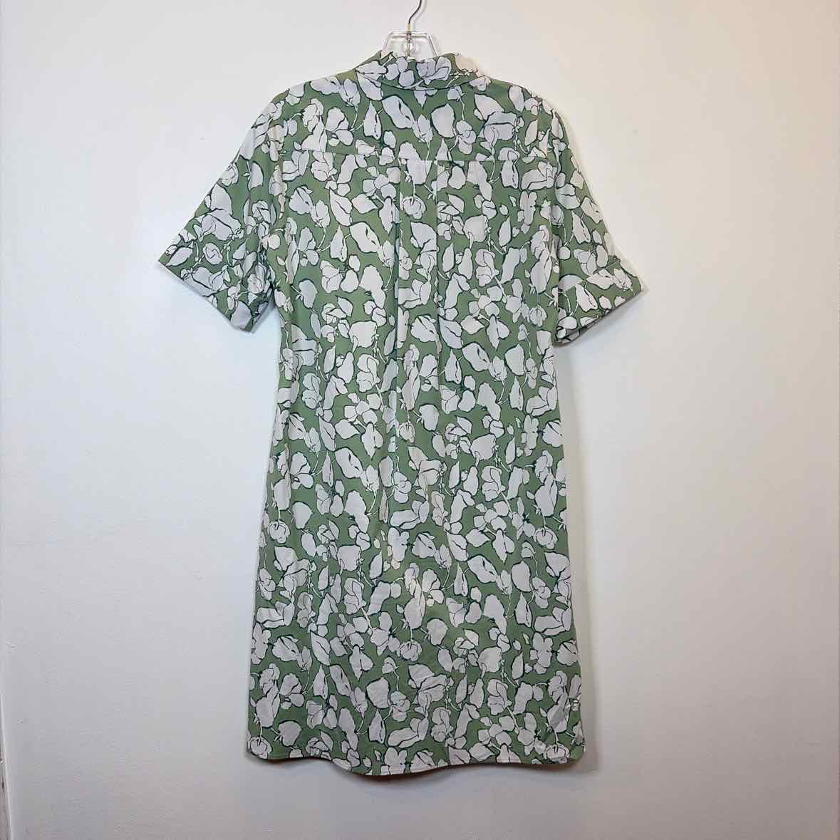 Pre-Owned Size XS Chico's Green Print Casual Dress