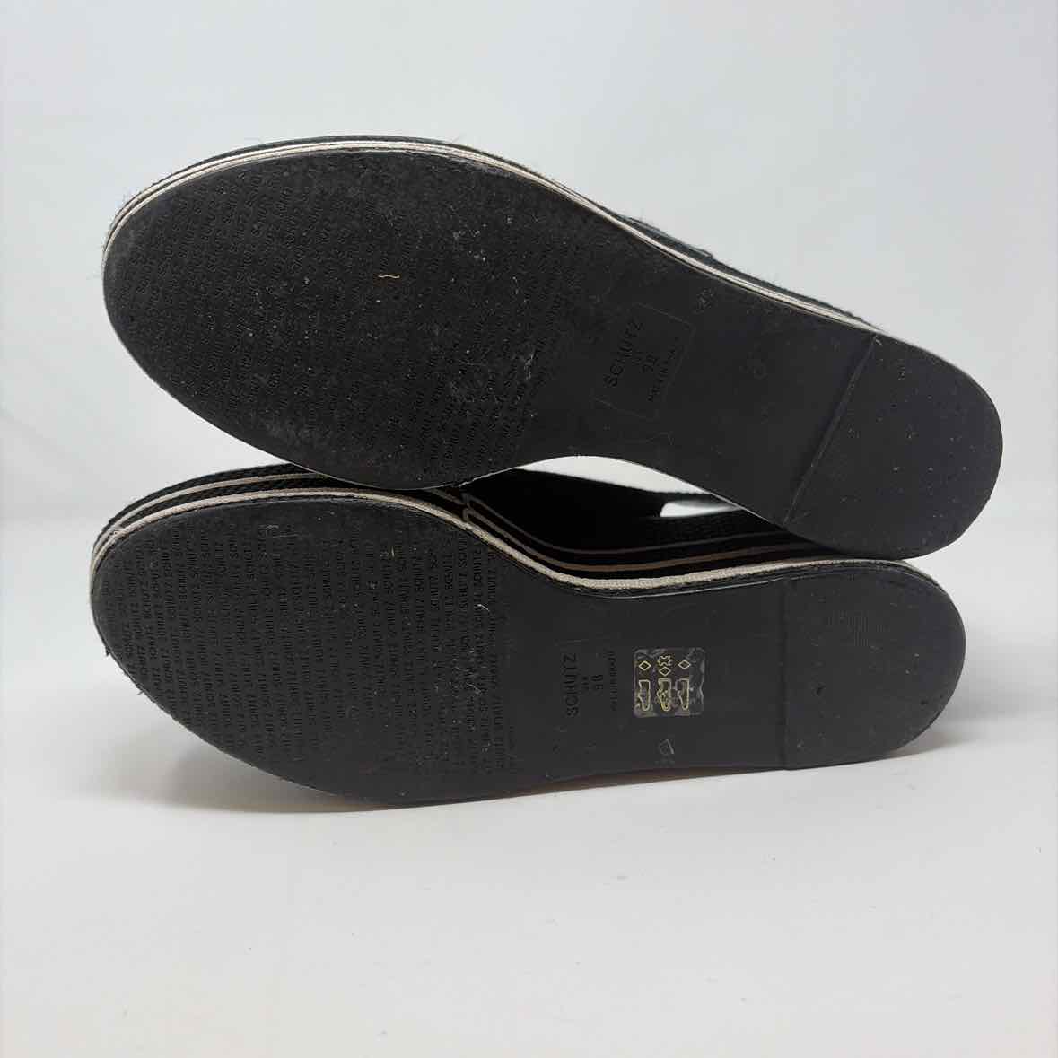 Pre-Owned Shoe Size 9 Schutz Black/White Wedge
