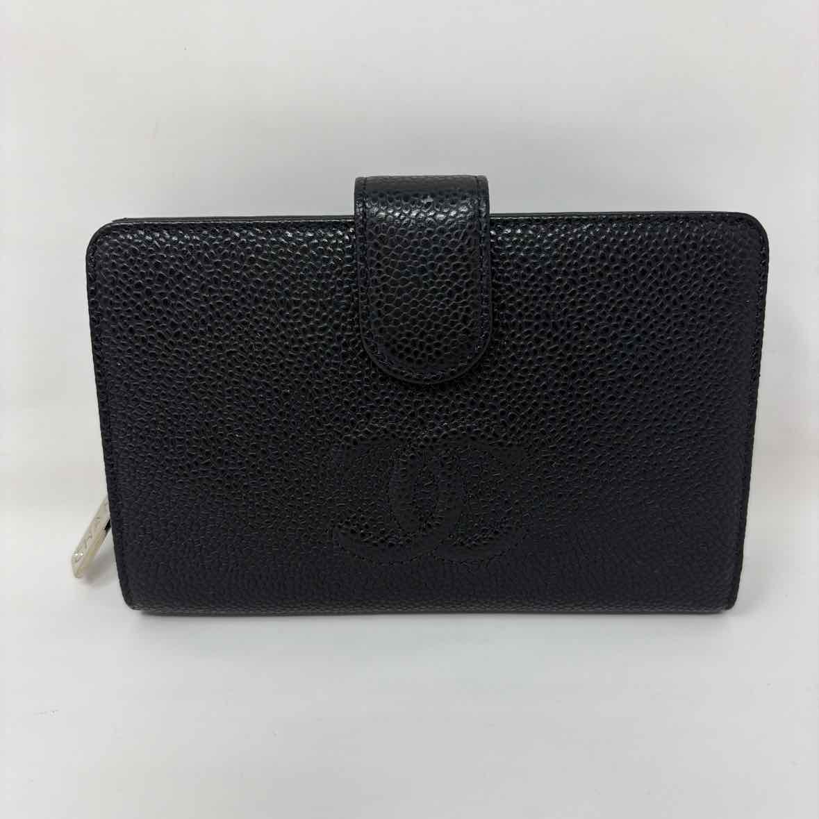 Pre-Owned Chanel Black Leather Designer Wallet