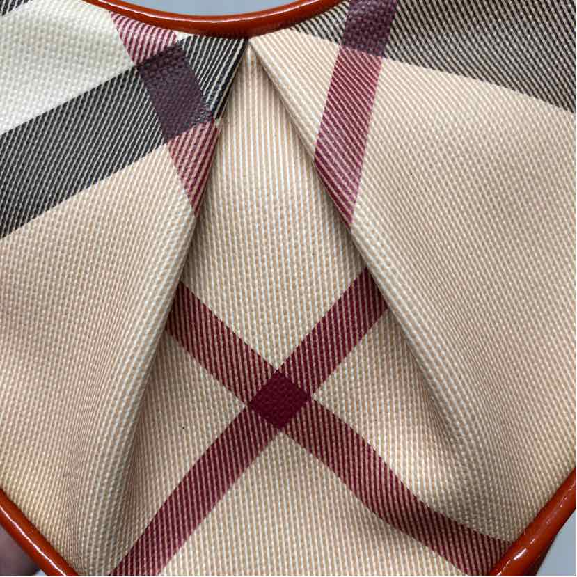 Pre-Owned Burberry Plaid Canvas Designer Handbag