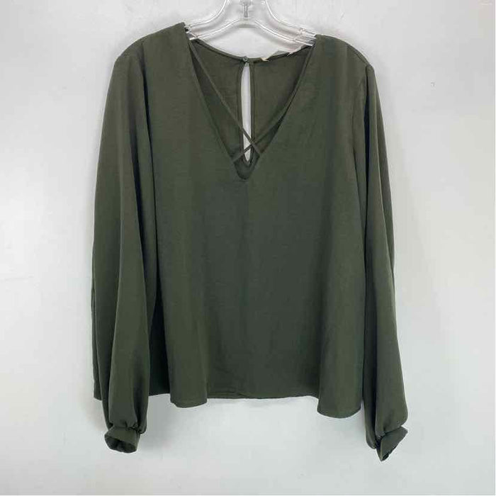 Pre-Owned Size L Lush Green Top