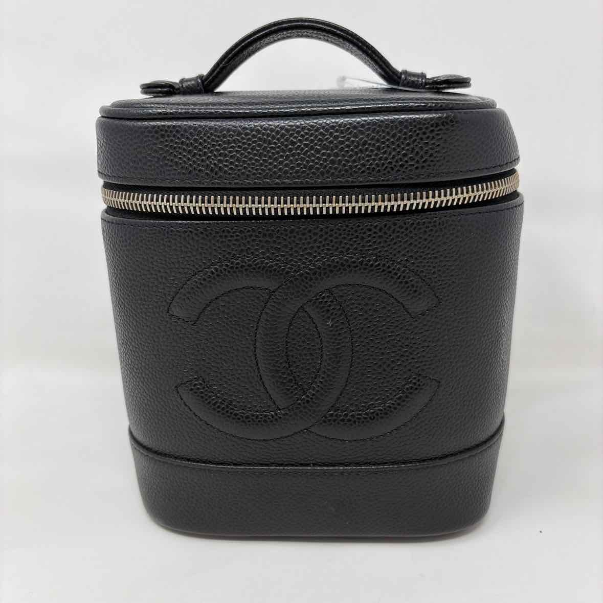 Pre-Owned Chanel Black Leather Designer Handbag