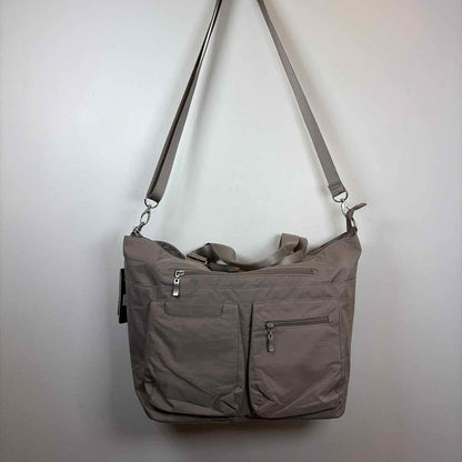 Pre-Owned Baggallini Grey Nylon Handbag