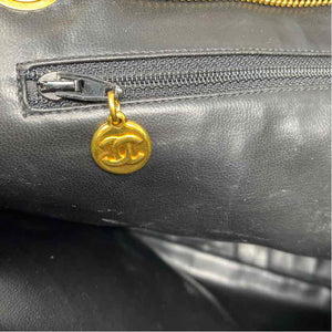 Pre-Owned Chanel Black Leather Designer Handbag