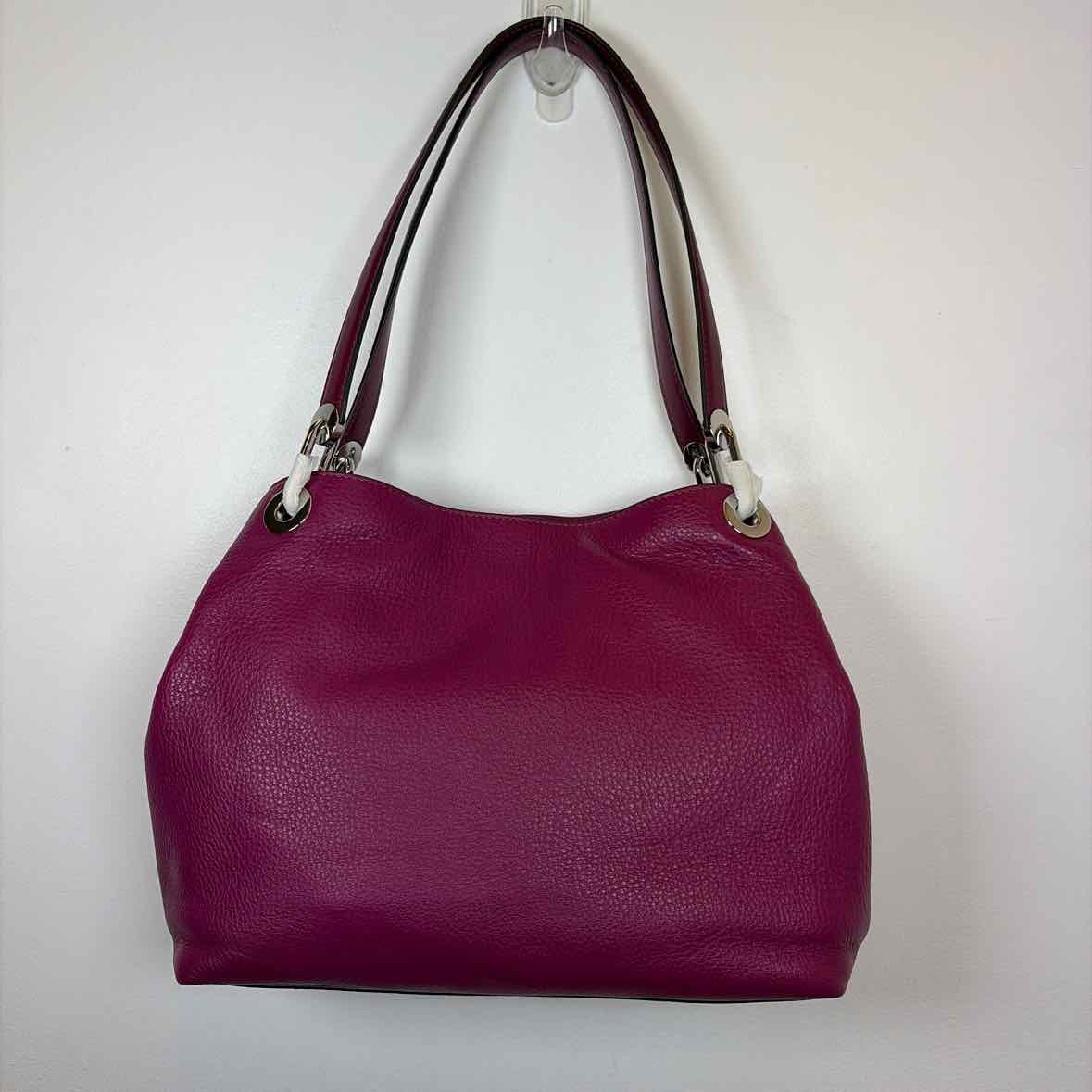 Pre-Owned Michael Kors Magenta Leather Handbag