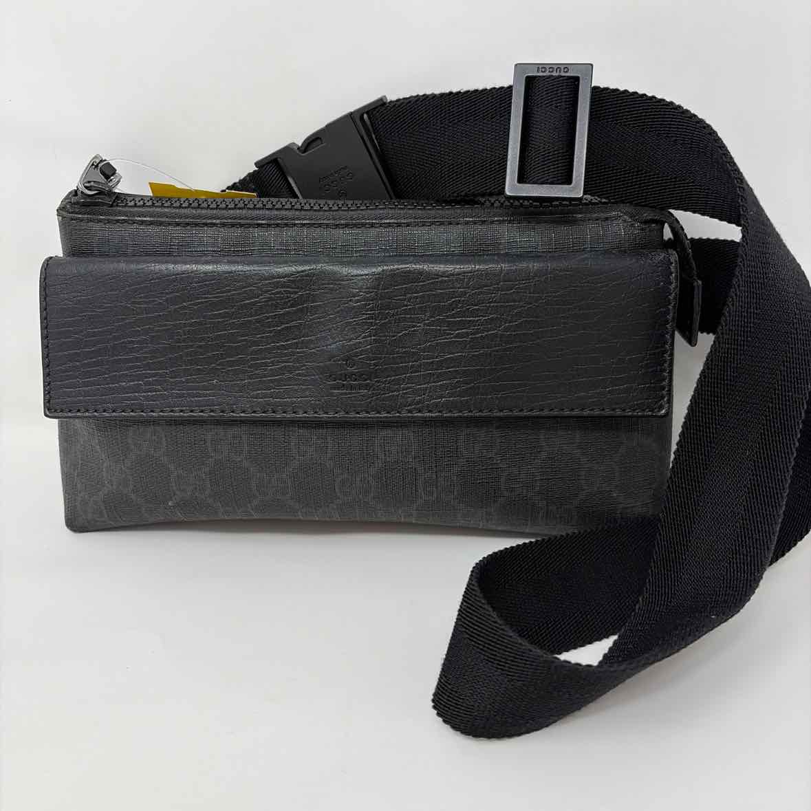 Pre-Owned Gucci Black Canvas Designer Handbag