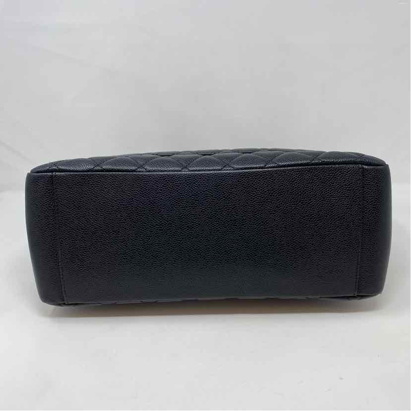 Pre-Owned Chanel Black Leather Designer Handbag