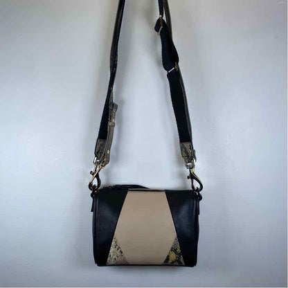 Pre-Owned Bolsa Nova Black Multi Leather Handbag