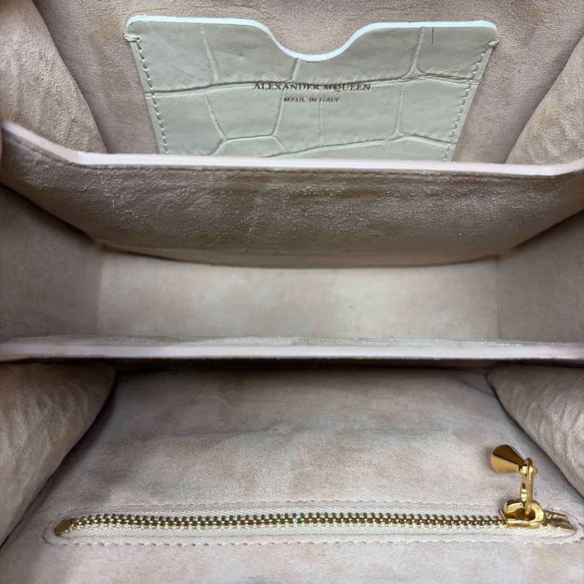 Pre-Owned Alexander McQueen Cream Leather Designer Handbag