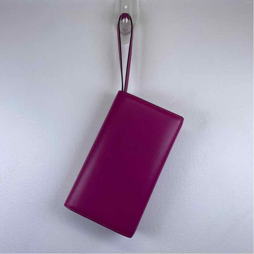 Pre-Owned Christian Louboutin Pink Leather Designer Handbag