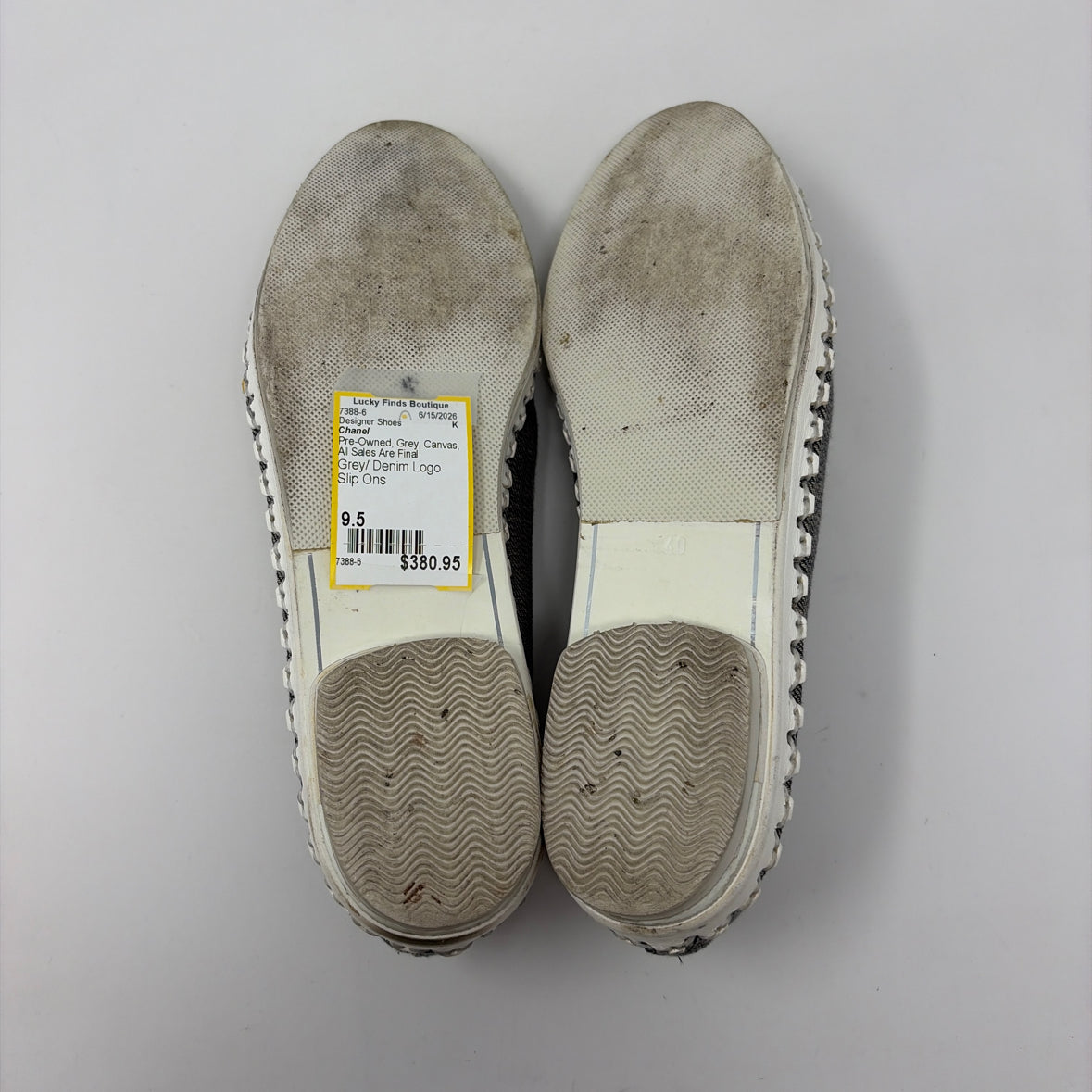 Pre-Owned Chanel Grey Canvas Shoe Size 9.5 Designer Shoes