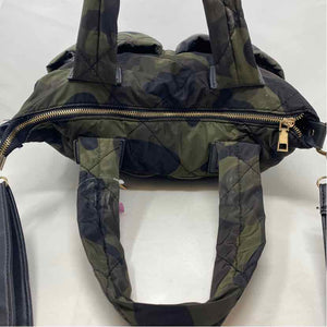 Pre-Owned Boutique Camo Nylon Handbag