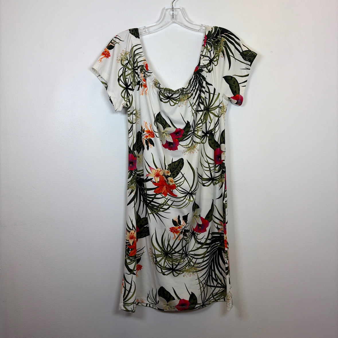 Pre-Owned Size XXL Hot Kiss White Multi Casual Dress