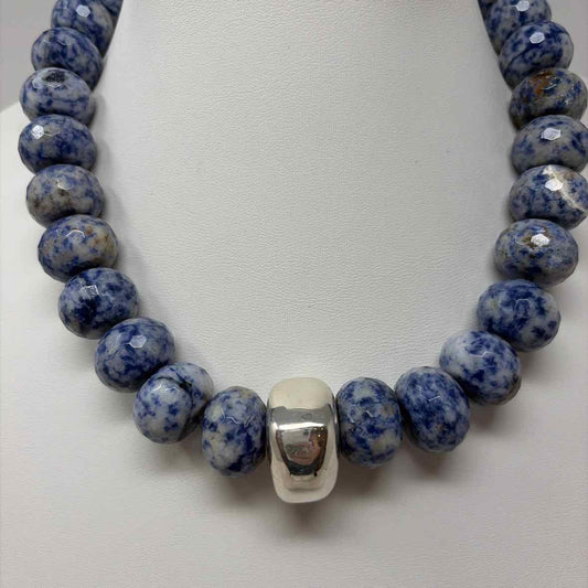 Pre-Owned Boutique Blue Stones Necklace