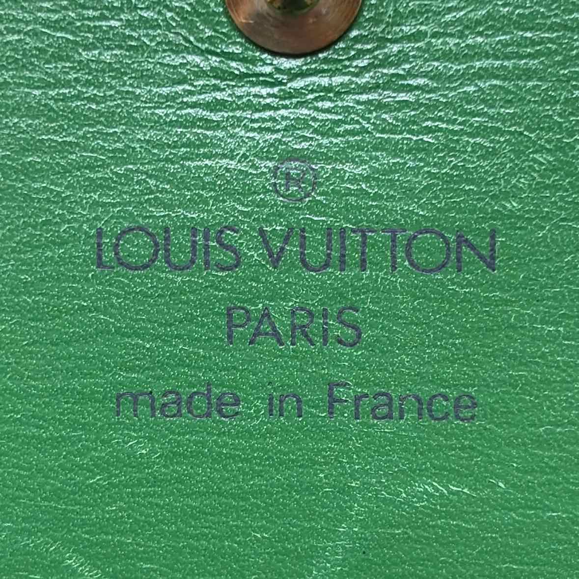 Pre-Owned Louis Vuitton Green Leather Designer Wallet