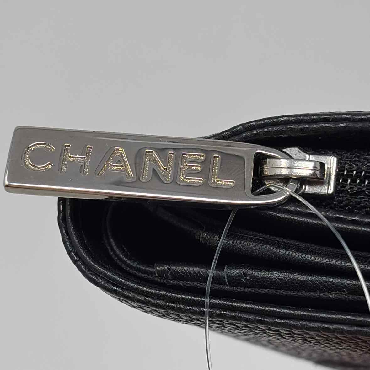 Pre-Owned Chanel Black Leather Designer Wallet