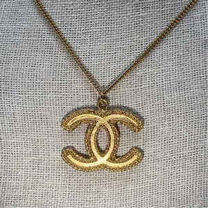 Pre-Owned Chanel Gold Gold Plated Designer Jewelry