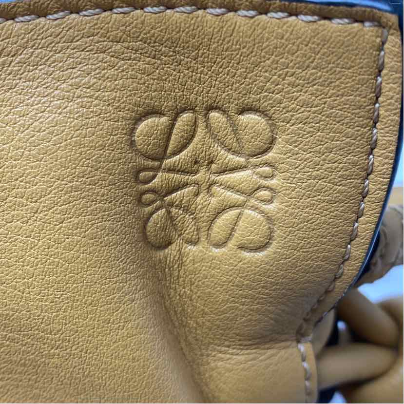 Pre-Owned Loewe Cognac Leather Designer Handbag
