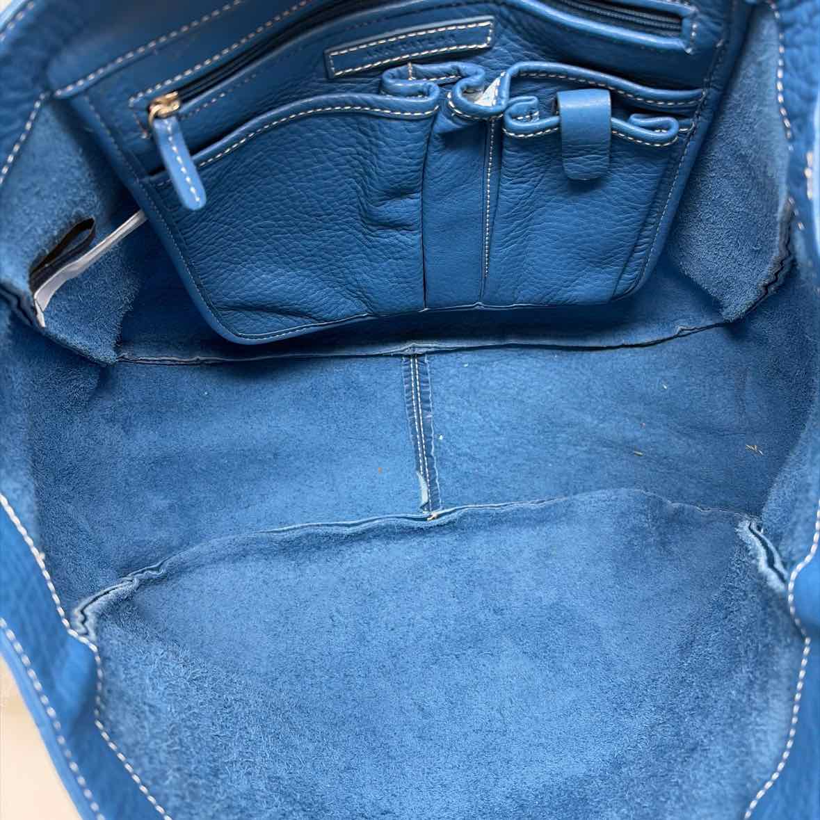 Pre-Owned Ann Taylor Blue Leather Handbag