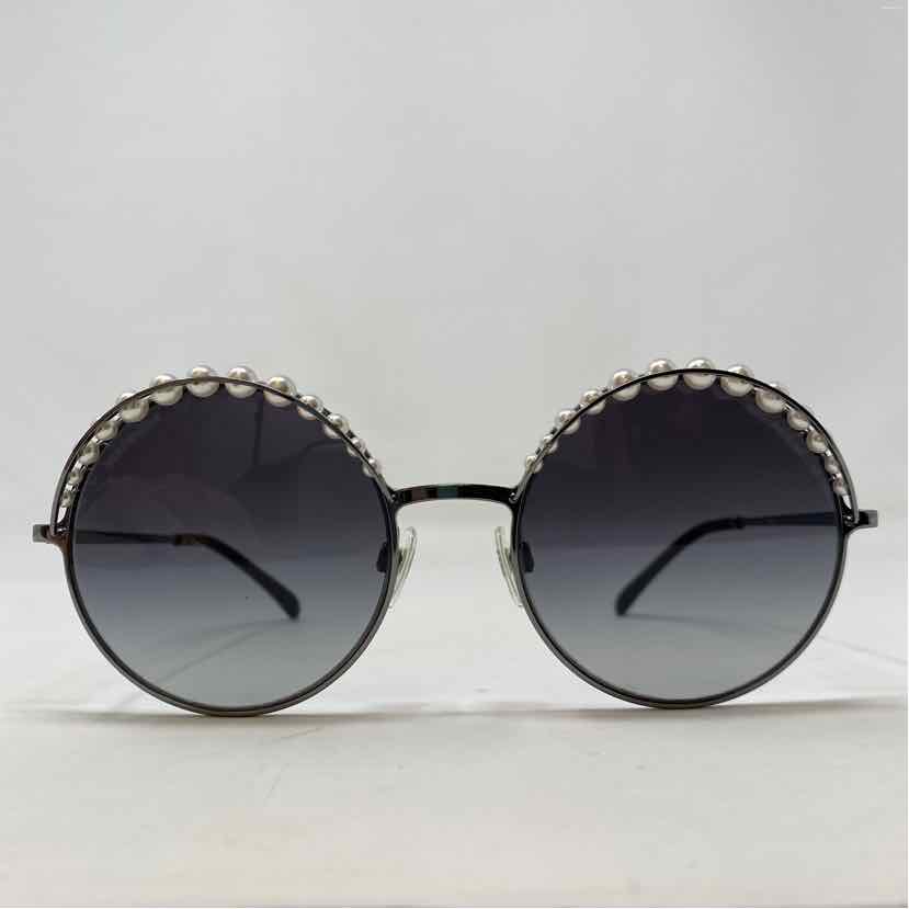 Pre-Owned Chanel Black Multi Metal Designer Sunglasses